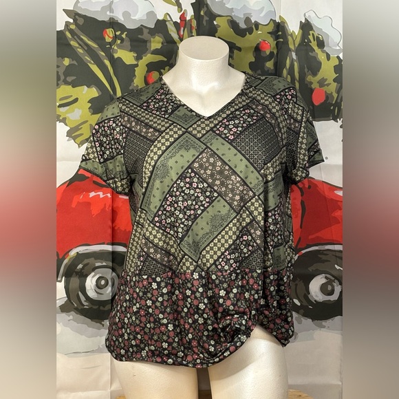 Patchwork Print Blouse EUC - Picture 2 of 8